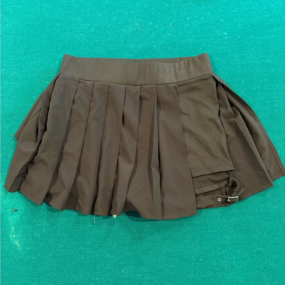 HALARA Black Pleated Mini Skirt with Buckle Strap Detail - Picture 3 of 11